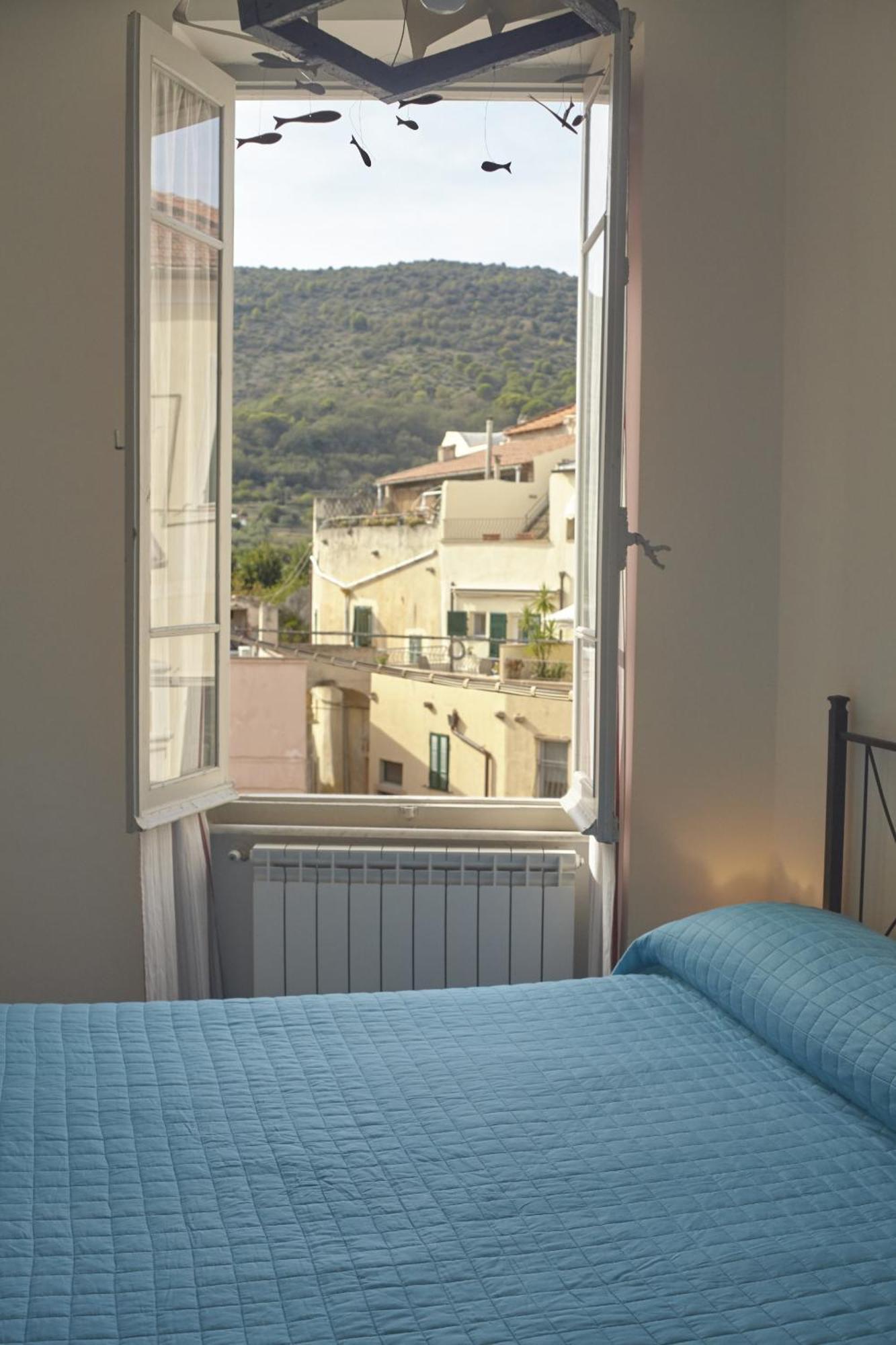 B&B Giardinidivale A 2 Chilometri Da Finale Ligure Borgio Verezzi Rom bilde